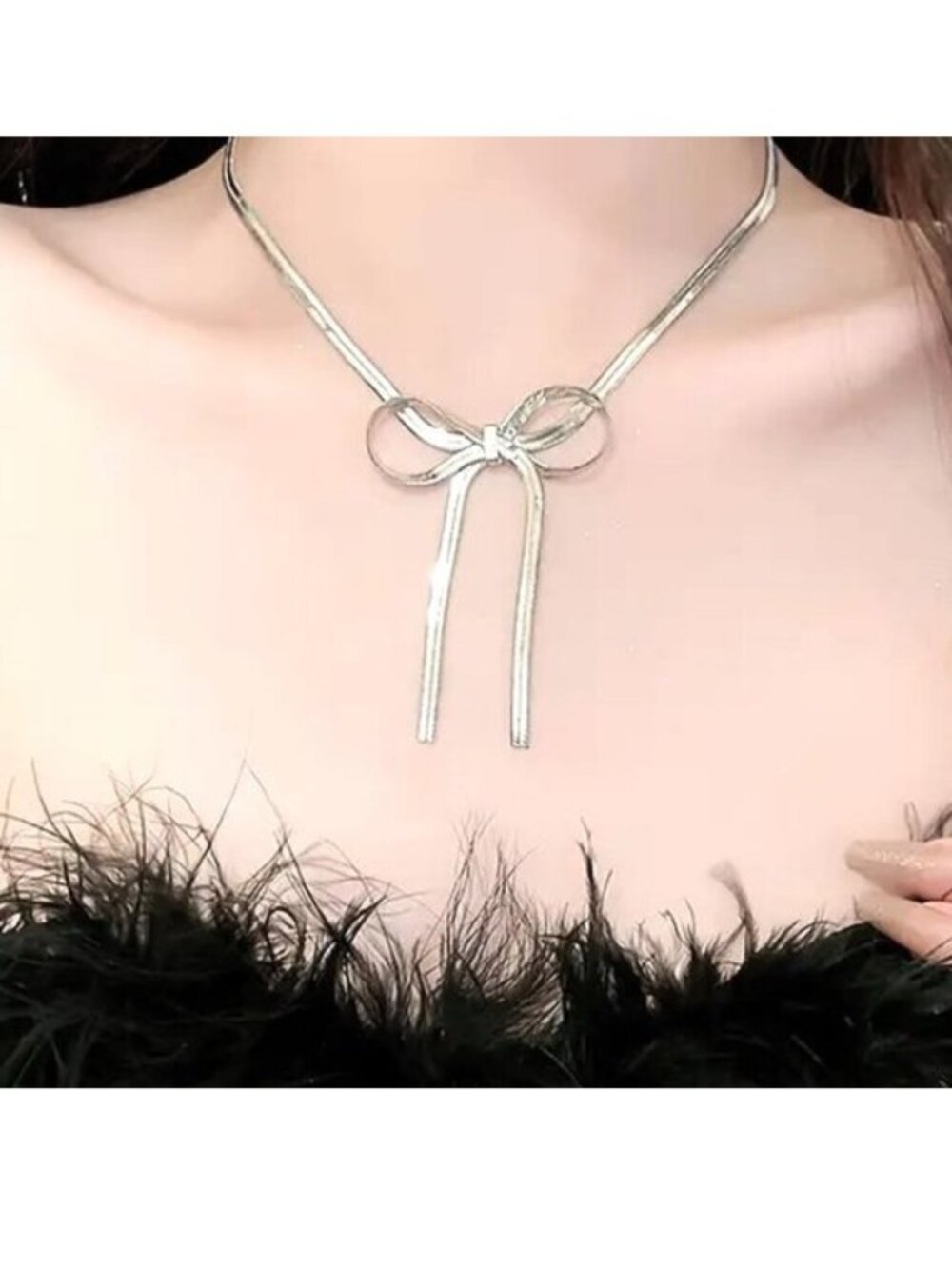Necklace Metallic Bow Herringbone Silver Ribbon Chain Hollywood Glam Trendy